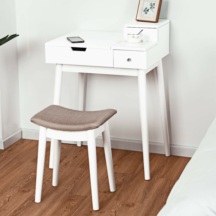 Aesthetic Free Standing Make Up Table With Chair